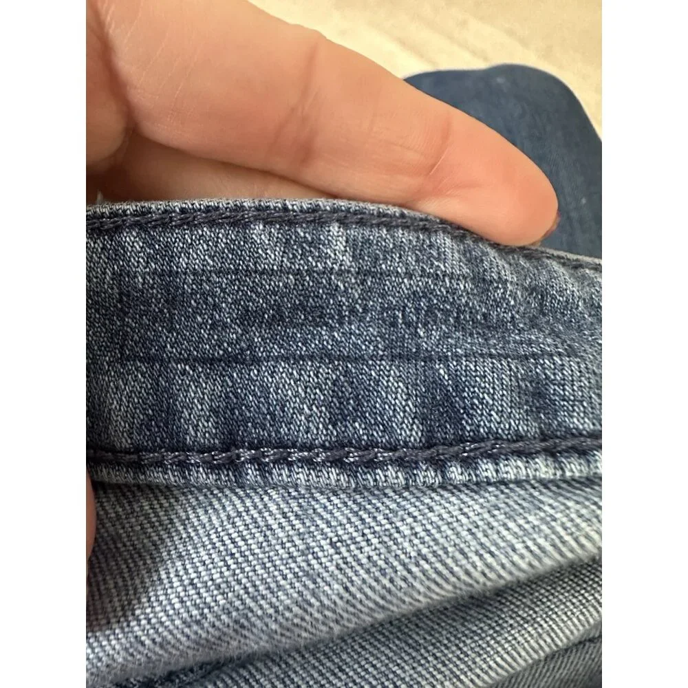 Vineyard Vines Jeans Women’s 4 Cropped Distressed Raw Hem Medium Blue Some Wear - Picture 14 of 16